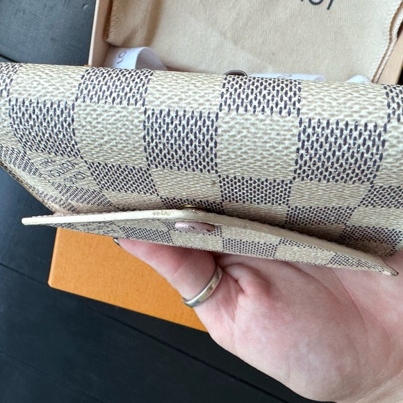 LV Victorine wallet - Picture 13 of 15